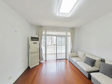 此房满五,小区花园位置,南北两房 地铁8号线