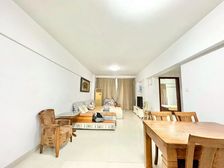 龙福花园 精装2房 诚售 价格可以谈