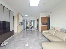 双卫生间 南北通透 高楼层视野无遮挡 电梯房 停车方便