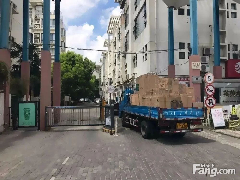 小区相关图