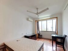 临近徐汇滨江,诚意出售,接受置换一年的时间,五星级文明小区。