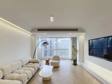 电梯高区大三房两卫 带产权车位 精装修可拎包入住 税费各付