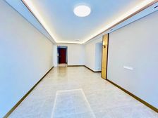 来电可少20个带车位 业主急售带杂费 可拎包入住 密码在手