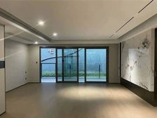 世纪金源·近湖源筑 4室2厅2卫 精装修 343万元