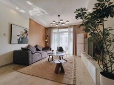 笋盘急售,三开间朝南,两梯两户,中海物业,装修全送,价格可谈