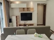 临深次新房小区 高楼层 证满两年随时交易