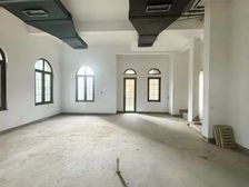 业主急售,清水联排别墅端头,花园150平 ,位置安静