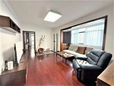 新上笋盘 送豪装 高区凤凰楼层 徐汇中心地段 有车位 诚售!