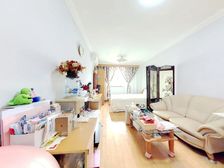 低于市场价30W,中间楼层,配套齐全,闹中取静!全明户型!!