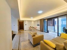 业主诚心出售 山姆 顺峰山旁两梯三户 天鹅湖中层向花园