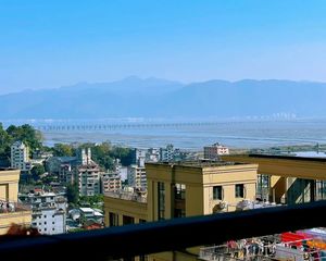 哇塞 视野好 四房两卫两阳台 南岸园林社区 中央公园