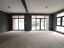 高新区 西山林语毛坯别墅 带院子 厨卫全明 业主诚售