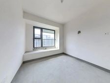 桥北双地铁口,荣锦瑞府开发商 售楼中心89-115平看房预约