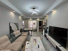 东方美谷大道旁 业主两房已改三房 靠近龙湖商场 生活方便