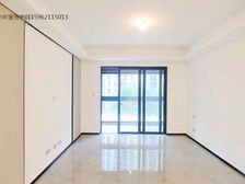 奥体中间位置 连体大阳台,户型方正,三开间朝南,竖厅设计合理