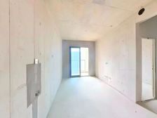 次新小区 带车位 大两居 满五 近 楼层好 明厨明卫