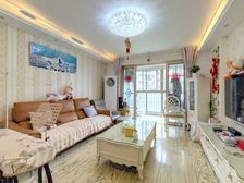 新上 南北通透户型 小三房 房东急售 带产权车位 配套齐全