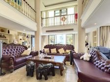 新出|金湖山庄独栋别墅|急售|小区中间位置4层|600平花园