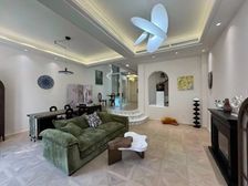 全新装修260 (没住过 北进门南花园)带私家电梯 实图!