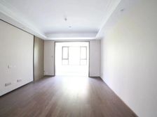 锦绣旖园,园区环境好,楼层好,南北通透正规四室。