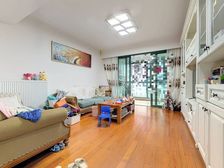 金湖湾花园小4居独门独院安静舒适停车充足送地下室