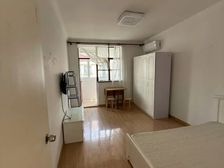 嘉善路地铁口,本月卖掉业主出国,南北边套,DY市场价30W。