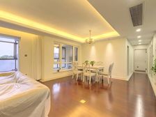 内环内 干挂石材 风雨连廊 一梯一户刷卡入户 人车分流