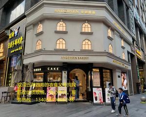 业主着急用钱!急售建设路沿街转角旺铺《安德鲁森》年租25万