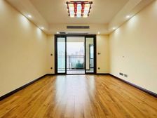 小三居 临地铁 商品房 购物方便 朝南 出行方便