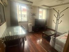 嘉善路地铁口,一梯两户 中间楼层,板式南北通 房东诚意出售!