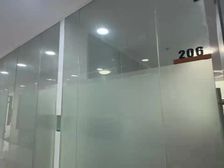 105平米精装修 带办公家具 注册不限 紧邻地铁 可接上下水