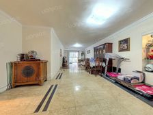 一梯两户,主卧朝南,品质小区,精装修,诚意出售