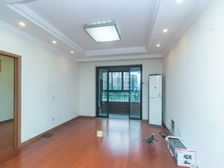 位置好 含产权车位 送露台 满五年 采光充足