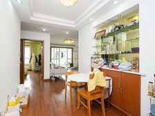 烫金地段,高档品质,电梯景观3房2厅2卫,拎包入住,产权车位