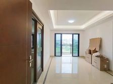 华盛观荟名庭,精装三房,交通便利,诚心出售