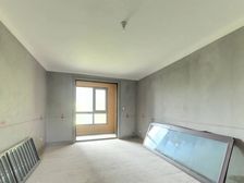 临东风渠,龙之梦东苑,全明格局三居室 另有车位