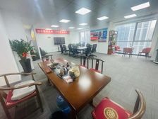 北站华府写字间 金融商圈地铁口 全新装修2+1格局 带家具