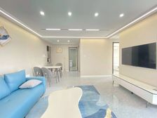 地铁口 烫金地段 精装修两房 景观楼层 出门地铁口 双轨交汇