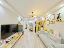 13号线旁 南北通精装修 拎包入住 全送 中间楼层 交通方便