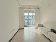 精装20W,18年装修,超大阳台,视野开阔阳光充足