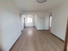 衙府业园2居室空间大低楼层主卧客厅朝南看房有钥匙