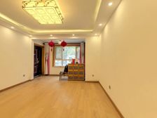 全明格局!!户型方正!!业主急出售大降价!!随时看房