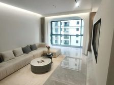 小区花园位置 豪华装修 双南两房 2卫户型 近隆德路地铁站