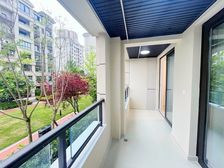 保利金香槟(三区) 3室2厅2卫 精装修 87.8万元