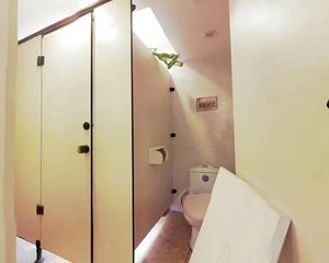 国贸 财满街 194平 特价出售 70年产权 有上下水