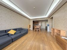 新地国际公寓 2室 147.93平 满5 带7000租约