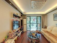 百米轨交,南北通,精装修大两房,看房随叫随到。