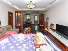 新上!万景园板式大三房!位置好带车位!采光不遮挡,低楼层!