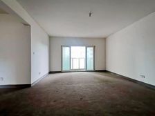 棕榈泉国际花园,清水三房,业主安心出售。