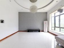 皇室物业管理,带350平大花园,朝阳四房,随时入住!